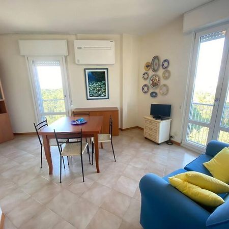 Appartamento Con Vista Panoramica E Piscina Lignano Sabbiadoro Luaran gambar