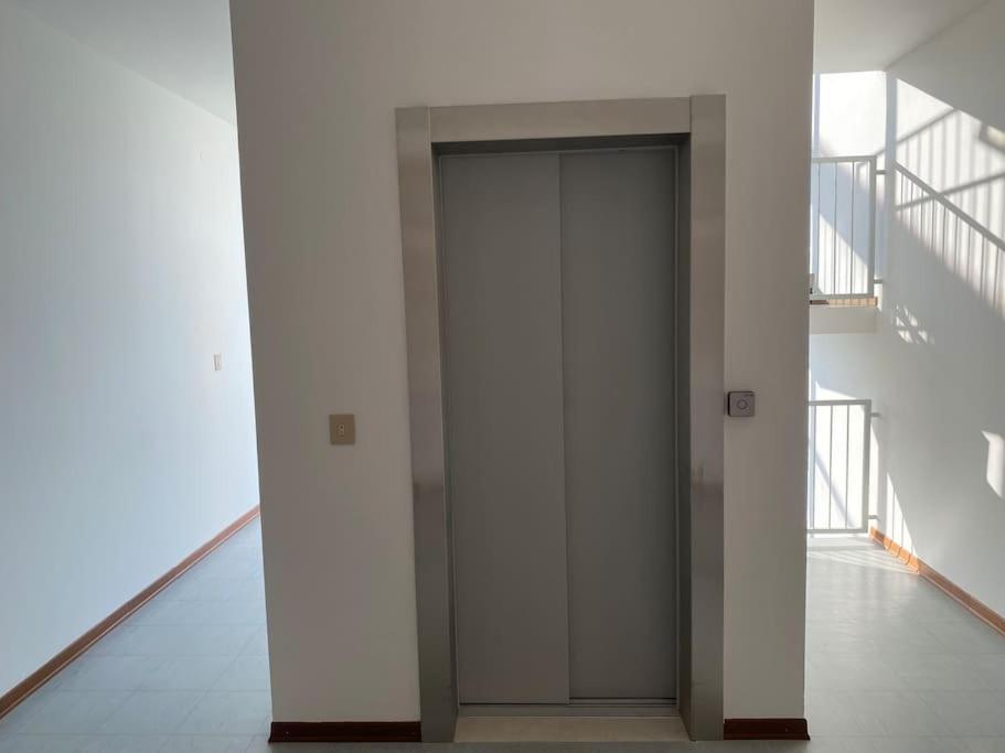 Appartamento Con Vista Panoramica E Piscina Lignano Sabbiadoro Luaran gambar