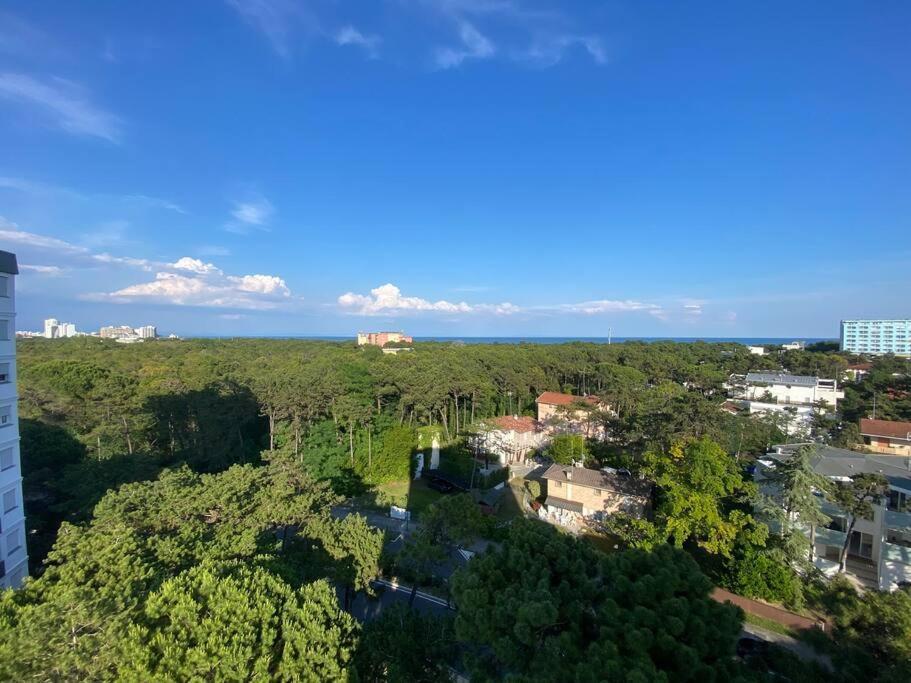 Appartamento Con Vista Panoramica E Piscina Lignano Sabbiadoro Luaran gambar